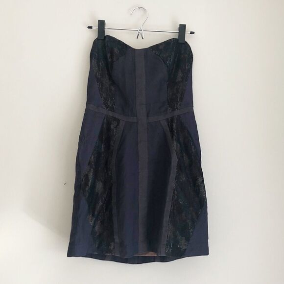 Staring at Stars Pieced Binding Strapless Dress - Picture 2 of 9